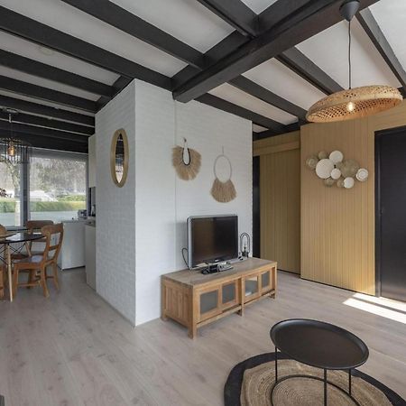 Attractive Bungalow With Modern Furnishings Sint Maartensvlotbrug Ngoại thất bức ảnh