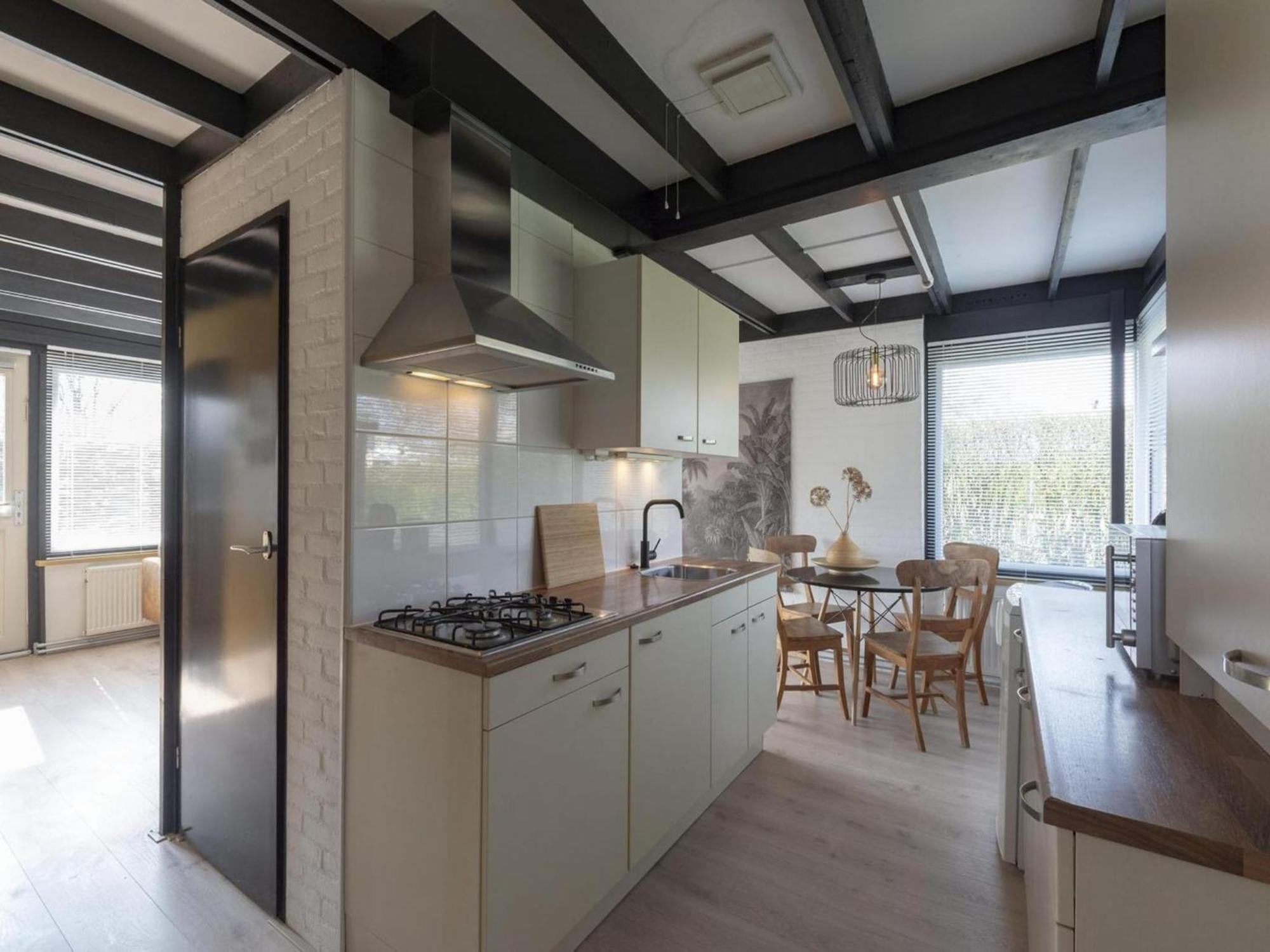 Attractive Bungalow With Modern Furnishings Sint Maartensvlotbrug Ngoại thất bức ảnh